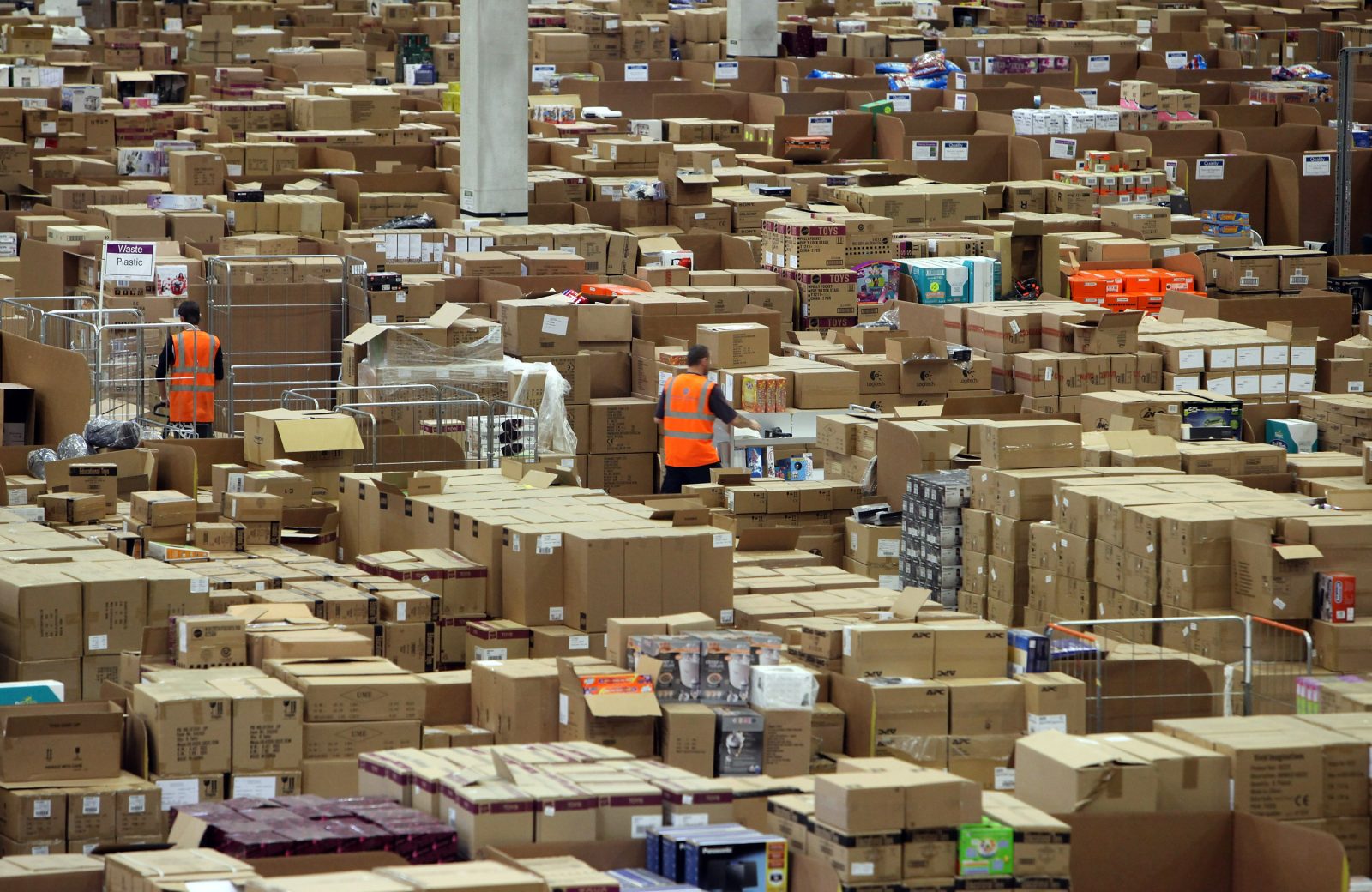 Amazon passes inflation surcharges onto sellers as the ecommerce giant battles rocketing costs