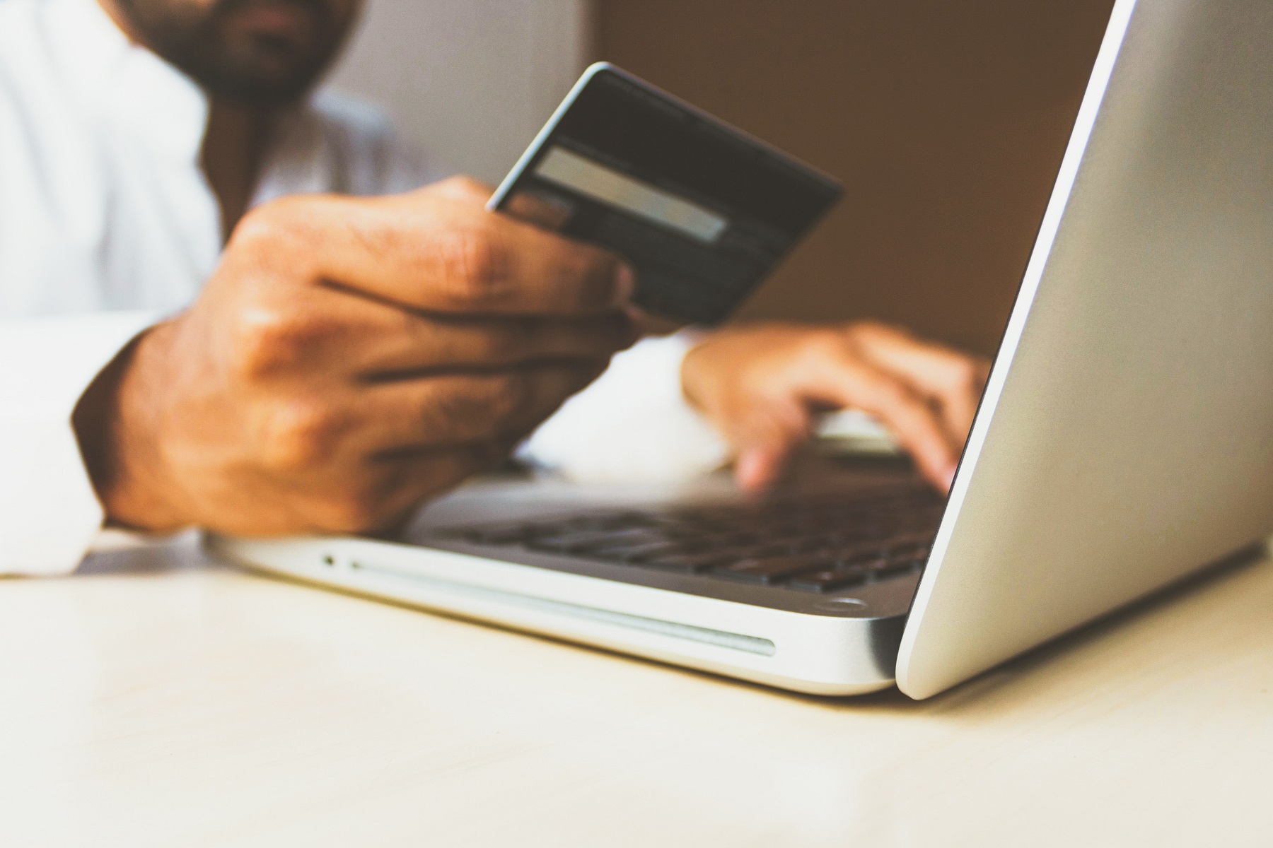 Growing cost pressures force changes to ecommerce buying behaviour