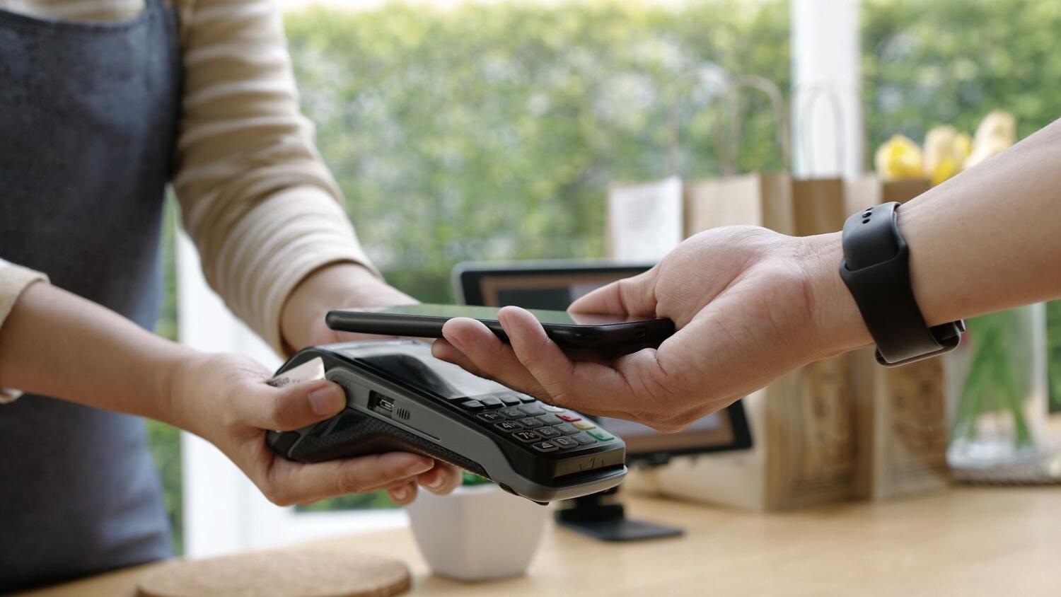Blurring the lines of traditional ecommerce Blurring the lines of traditional ecommerce